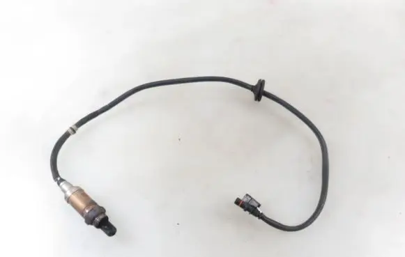 Mercedes-Benz E W124 Lambda probe sensor 0095423917 0258003130