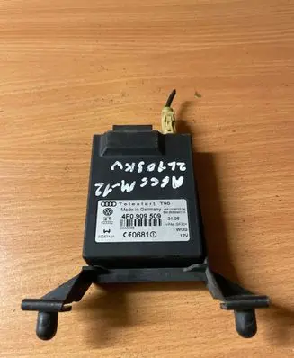 Volkswagen Touran I Auxiliary heating control unit/module 4F0909509 E0681