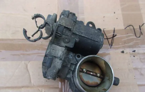 Peugeot 308 Engine shut-off valve 9685979480