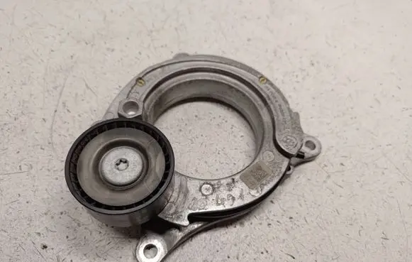 BMW 3 G20 G21 Generator/alternator belt tensioner 11288580360 11288570439