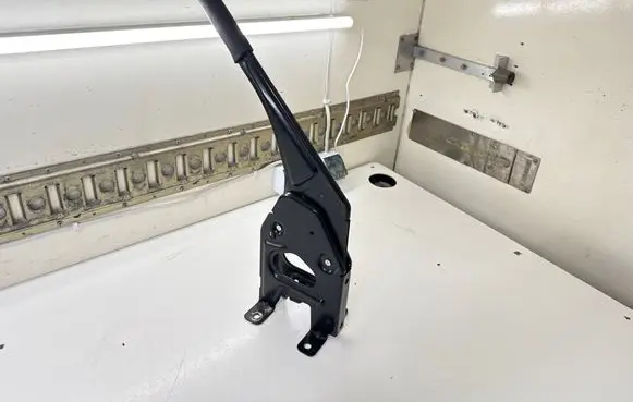 Renault Master III Handbrake/parking brake lever assembly 8200688676
