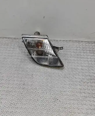 Nissan Micra Front indicator light 89036989