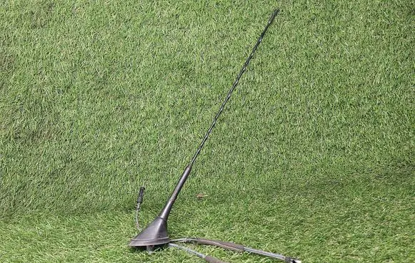 Toyota Prius (NHW20) Aerial GPS antenna