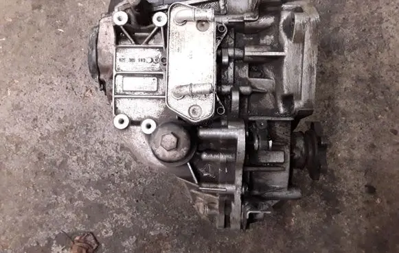 Volkswagen Caddy Automatic gearbox 02E301103G