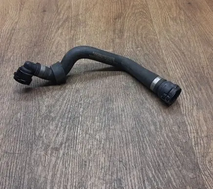 Mercedes-Benz GLC X253 C253 Engine coolant pipe/hose A2135012082
