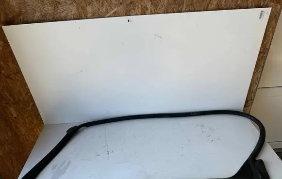 Front door rubber seal