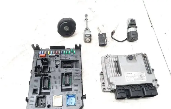 Citroen C5 Engine ECU kit and lock set 9666319580 9676962780 0261S06833