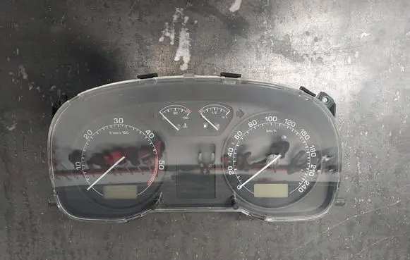 Skoda Octavia Mk1 (1U) Speedometer (instrument cluster) 1U0920811J