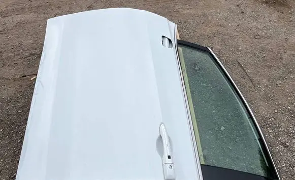 Chrysler Pacifica Front door DRZWILPPAC17