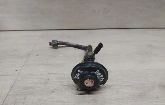 Toyota RAV 4 (XA10) EGR thermostat 