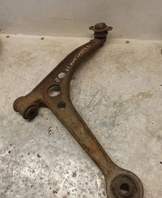 Seat Alhambra (Mk1) Front lower control arm/wishbone