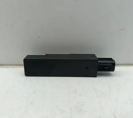 Mazda CX-5 Antenna control unit KD45676NXA