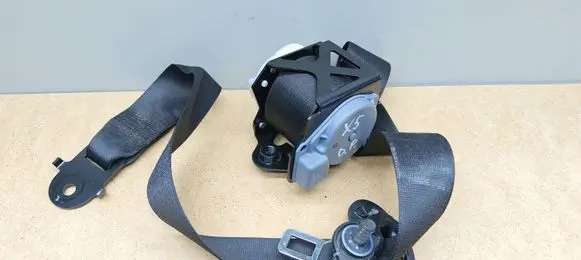 BMW X5 E70 Front seatbelt 040777