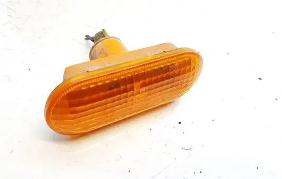 Ford Focus C-MAX Front fender indicator light 2s6a13k354ad 0800a