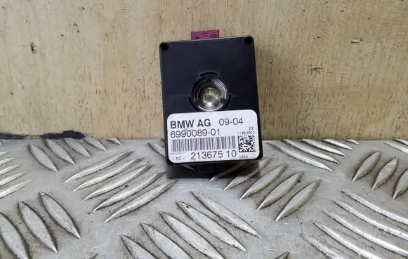 BMW X3 E83 Aerial antenna filter 6990089