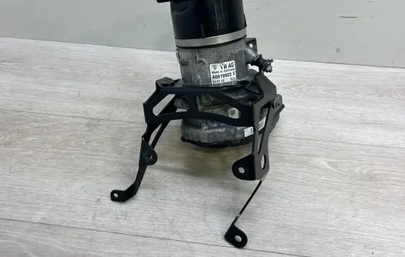 Porsche Cayenne (92A) Power steering pump 95831415502 A0019922E 7P0423155B