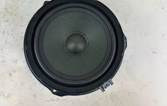 Jaguar I-Pace Front door speaker JJ3218808BA 43040777