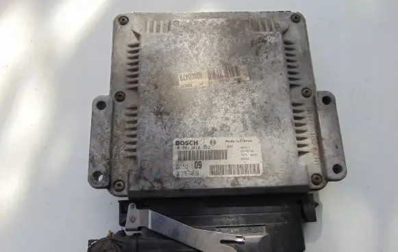 Peugeot 607 Engine control unit/module 9637874080 0281010262