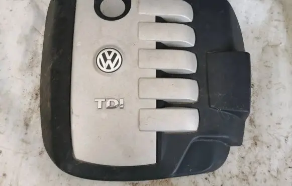 Volkswagen Touareg I Engine cover (trim) 070103926A V263