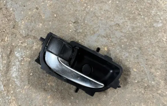 Toyota Auris E180 Front door interior handle 692060D281