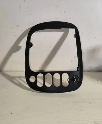 Radio/GPS head unit trim