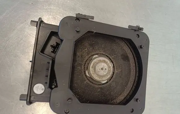 BMW X1 F48 F49 Subwoofer speaker 9275995 554012
