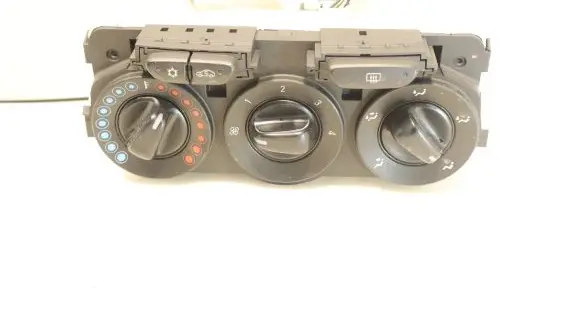 Opel Corsa E Interior fan control switch 