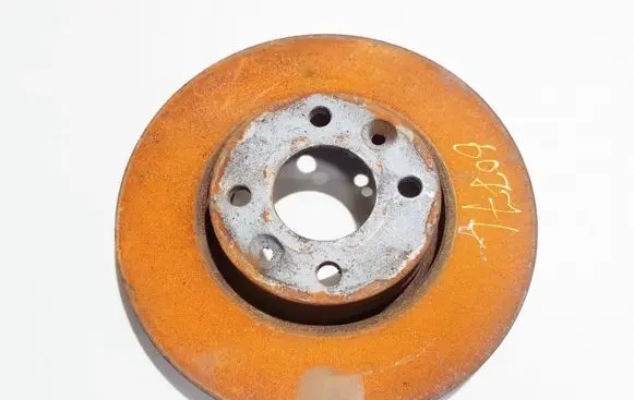 Nissan Micra Front brake disc ventiliuojamas