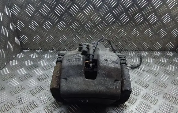 Mercedes-Benz C W204 Front brake caliper
