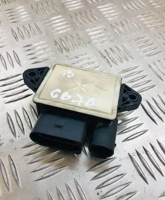 Mercedes-Benz S W221 Glow plug pre-heat relay 0522140709