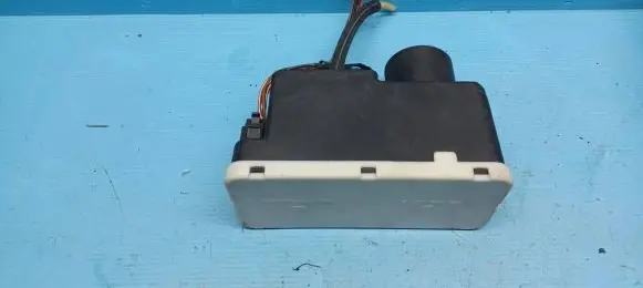 Volkswagen Golf III Vacuum pump 1H0962257B