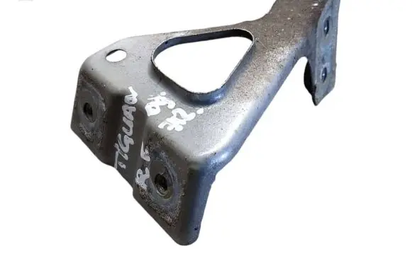 Fender mounting bracket
