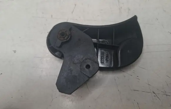 BMW 3 E46 Engine bonnet (hood) release handle 8223163