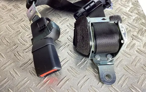Lexus GS 250 350 300H 450H Middle seatbelt (rear) 7H6890 E519005