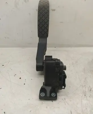 Volkswagen Touareg I Accelerator throttle pedal 7L0723507D