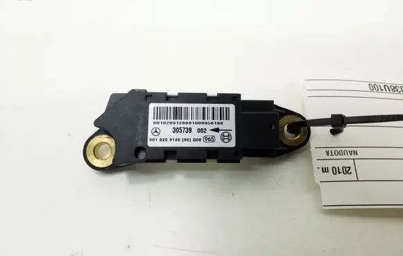 Mercedes-Benz CLS C219 Airbag deployment crash/impact sensor A0018209126