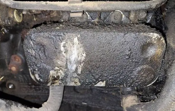 Engine oil radiator