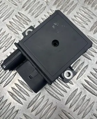 BMW 5 E60 E61 Glow plug pre-heat relay 
