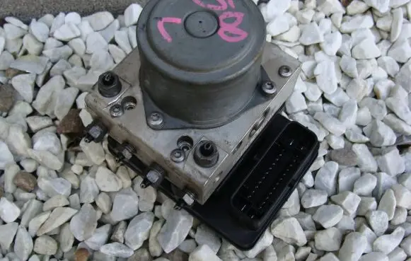 Fiat 500L ABS Pump 52026542