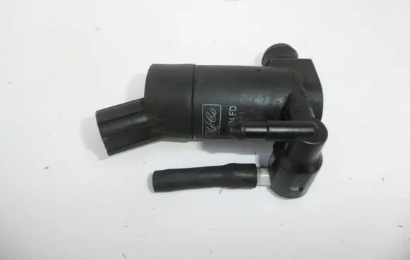 Volvo XC90 Windscreen/windshield washer pump 1S7117K624FD