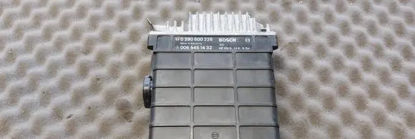 Mercedes-Benz E W124 Engine control unit/module 0065451432 0280800226 KE0013