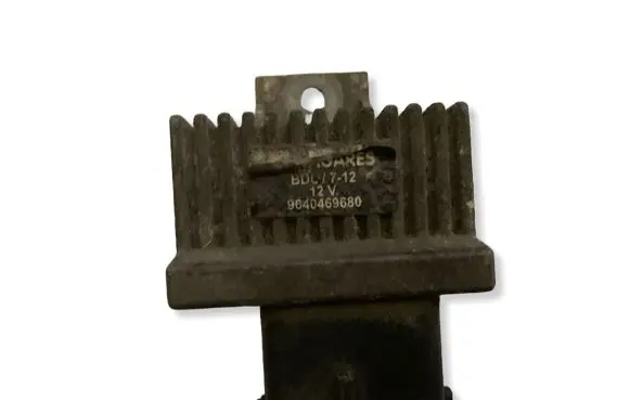 Renault Trafic II (X83) Glow plug pre-heat relay 9640469680