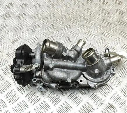 Volkswagen Golf VIII Water pump 05E121117K 05E121042F