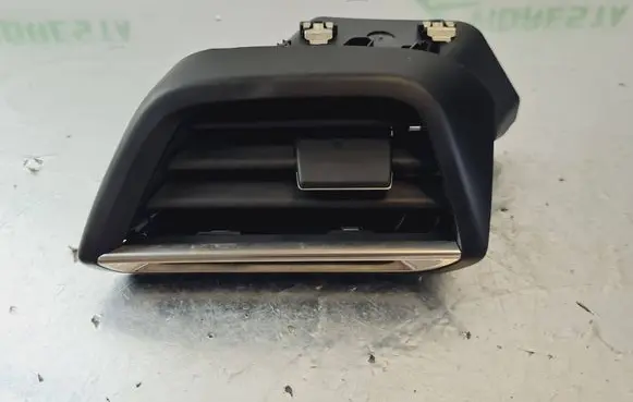 Peugeot 208 Dashboard side air vent grill/cover trim 9823459480 9828368380