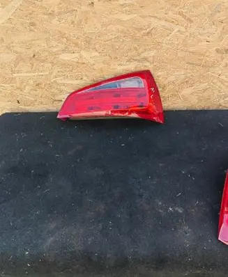 Audi A1 Tailgate rear/tail lights 8X0945093