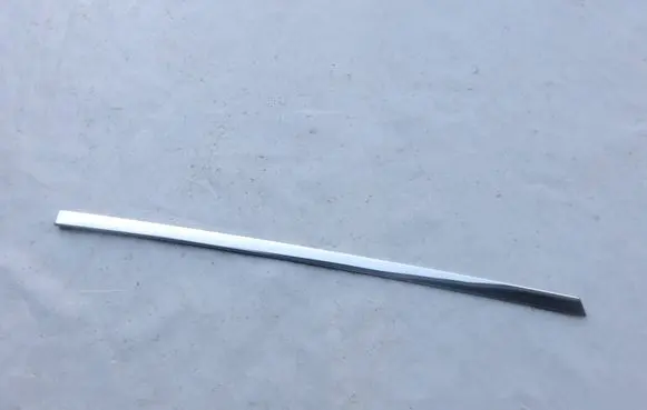 Rear door trim (molding)