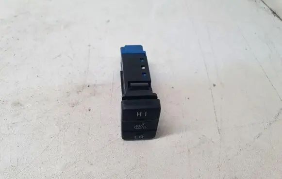 Toyota Auris E180 Seat heating switch 191690 1916901