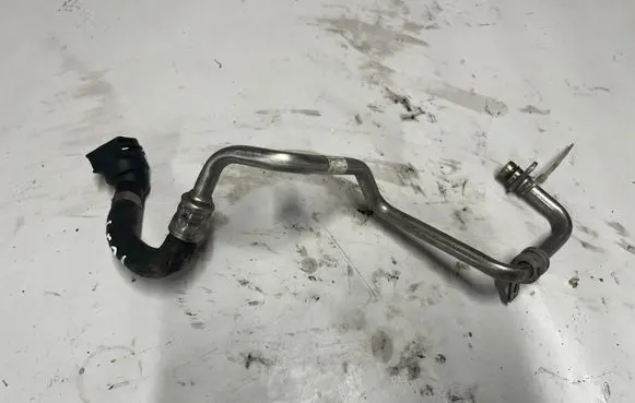 BMW 3 F30 F35 F31 Turbo turbocharger oiling pipe/hose 7643226