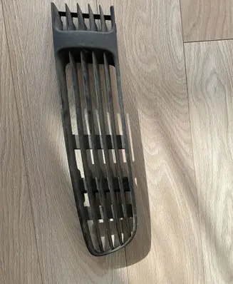Volkswagen PASSAT B5 Front bumper lower grill 3B0853678