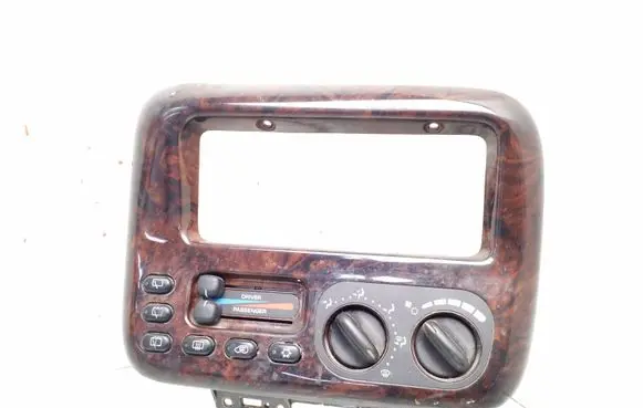 Chrysler Voyager Climate control unit P4677337